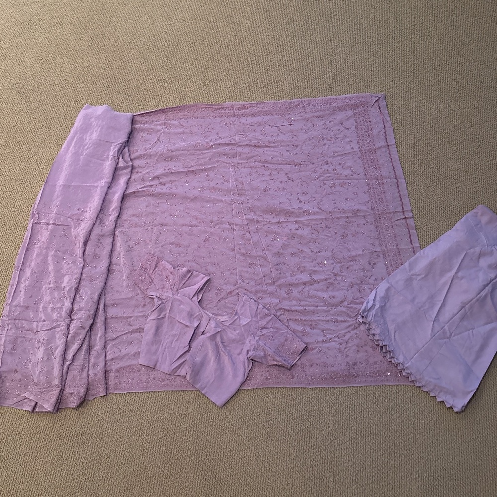 Light Purple Crepe De Chine Silk Saree